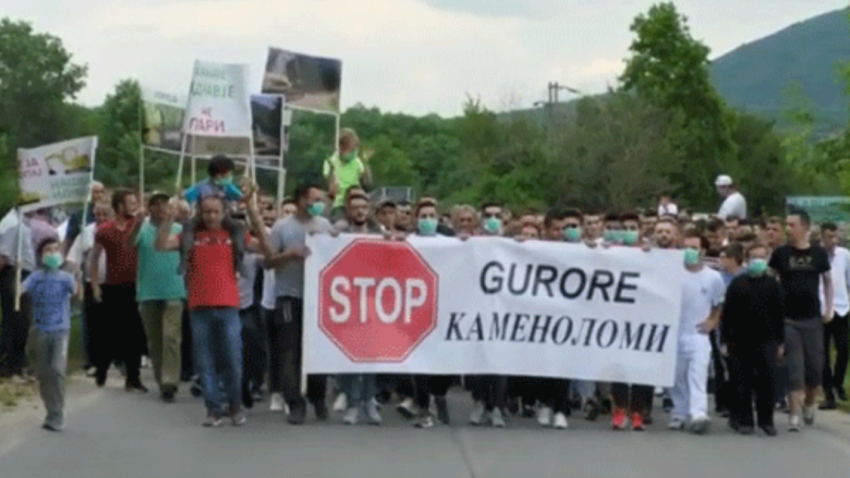 Protestë në rrugën Strugë-Dibër, banorët kërkojnë mbylljen e guroreve në Labunishtë