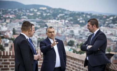 Mickoski-Orban: Diskutohet për situatën politike dhe ekonomike në Maqedoni