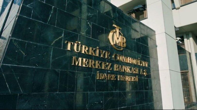 Shkarkohet guvernatori i Bankës së Turqisë pas mosmarrëveshjeve me normat e interesit