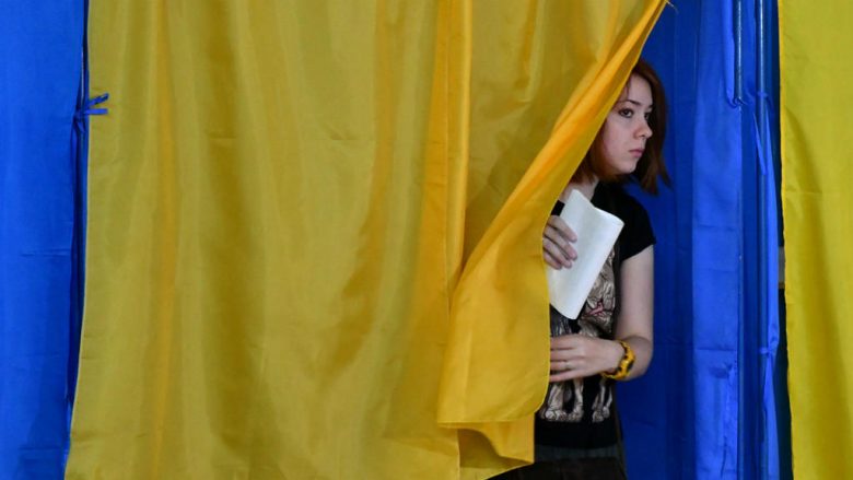Mbahen zgjedhjet e parakohshme parlamentare në Ukrainë