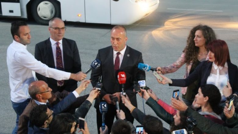 Haradinaj niset në mesditë drejt Hagës