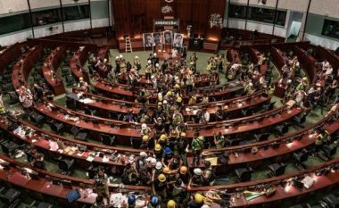 Kina akuzon protestuesit e Hong Kongut për shkelje të ligjit