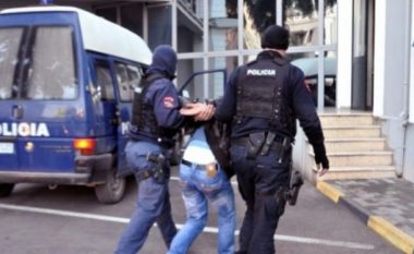 ​ Vrau dy kushërinjtë në Itali, arrestohet 50-vjeçari pas 21 vitesh