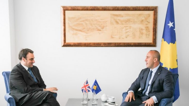 Haradinaj pret një delegacion nga Britania e Madhe