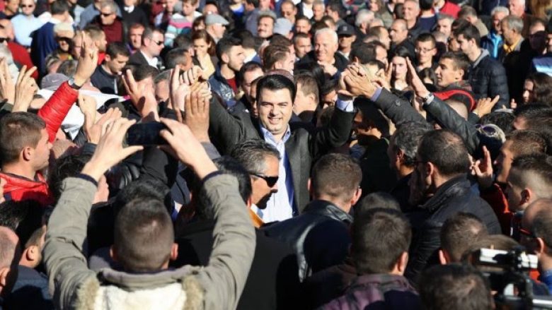 Opozita në Shqipëri përsëri në protestë