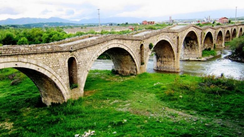 Nisin punimet në revitalizimin e urës së Terezive dhe asaj të Tabakut