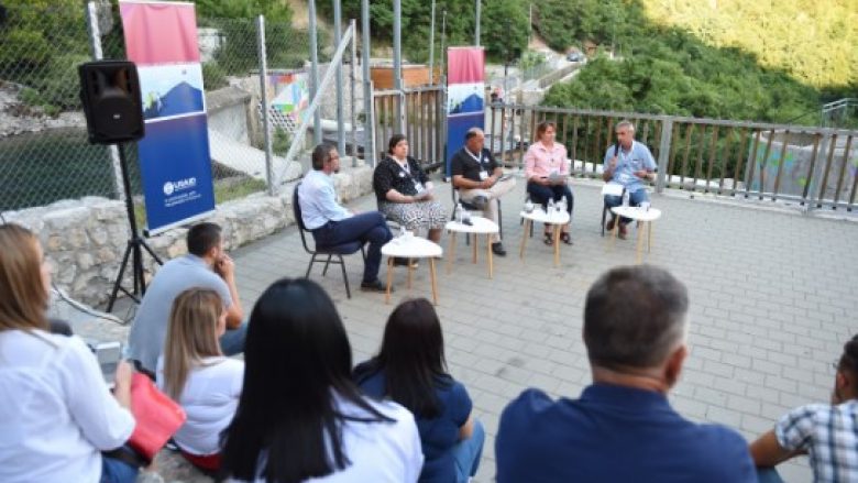 Përmbyllet suksesshëm takimi i parë në Istog, USAID promovon të arriturat e kosovarëve në sektore të ndryshme