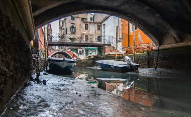 Fotografi që tregojnë se si duket Venecia, kur “i dalin të palarat”
