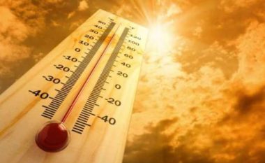 Mot i nxehtë, rekomandohen qytetarët t’i shmangen qëndrimit në diell gjatë orëve të mesditës