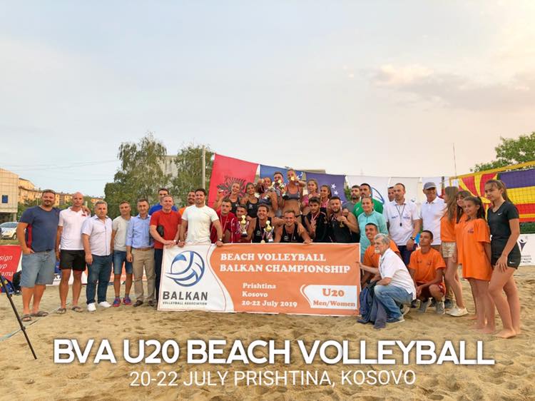Kosova fiton një medalje të artë dhe dy të bronzta në volejbollin në rërë
