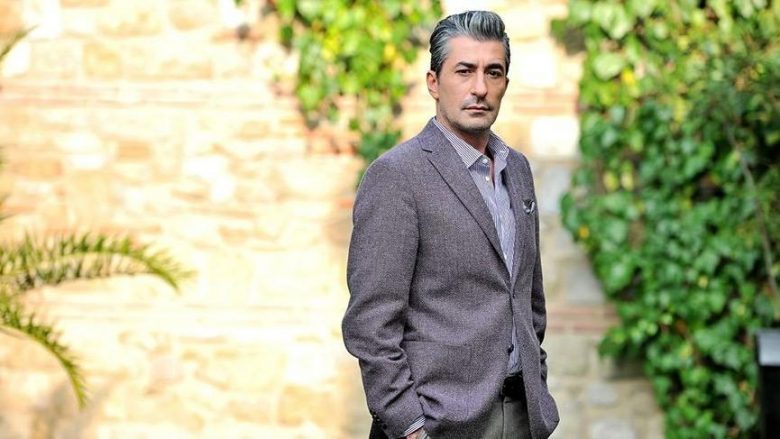 Aktori i njohur turk, Erkan Pettekaya do të vijë të premten në Kosovë për herë të parë