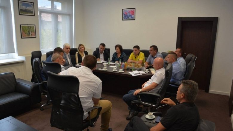 Ministrja Ziviq takoi shefat e zyrave regjionale
