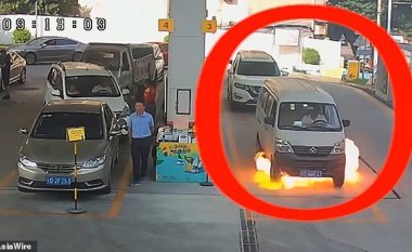 Furgoni i përfshihet nga zjarri, kinezi detyrohet të kërcen nga dritarja – kamerat e sigurisë filmojnë gjithçka