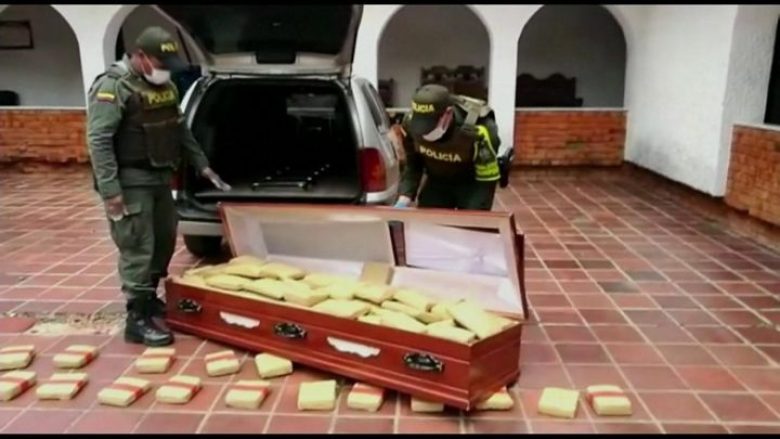 ​Sekuestrohen 300 kilogramë kanabis në një arkivol në Kolumbi