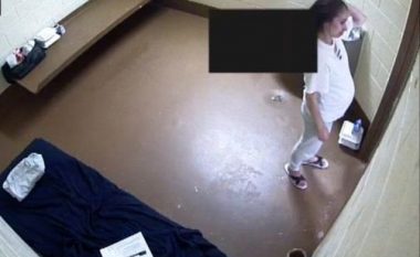 SHBA, gardianët nuk e ndihmojnë – e burgosura lind foshnjën në qelinë e burgut pa kurrfarë asistence mjekësore