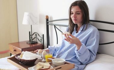Hulumtimi ka treguar: Qe përse ndihemi të uritur pas gjumit