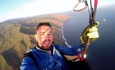 U ngjit në oxhakun 45 metra të lartë për ta filmuar hedhjen, humb jetën spanjolli 29-vjeç – nuk i hapet parashuta