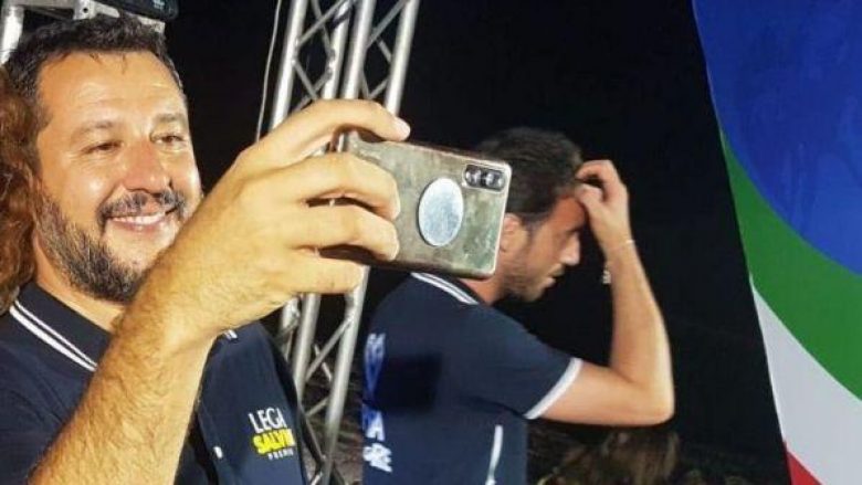 Studentja poston një foto me Salvinin, nuk i japin dhomë me qira në Romë