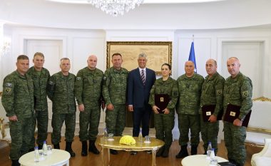 Presidenti dekretoi emërimin dhe gradimin e gjeneralëve të Ushtrisë së Kosovës