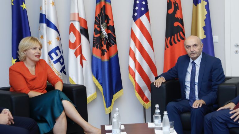 Mustafa takoi ambasadoren kroate, diskutuan për situatën aktuale politike në Kosovë