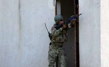 Forcat speciale shqiptare stërviten me X Navy Seal të SHBA-së