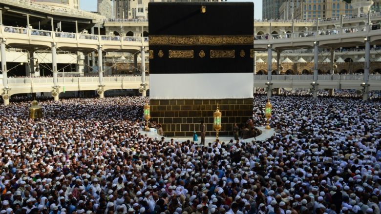 Dy milionë myslimanë pritet të nisin Haxhin