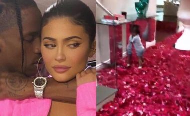 Shtëpia e Kylie Jenner mbulohet me trëndafila për ditëlindjen e 22-të