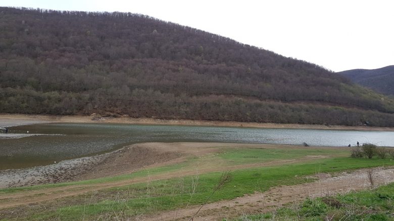 Bie niveli i ujit në Badoc e Batllavë, KRU ‘Prishtina’ bënë thirrje për kujdes