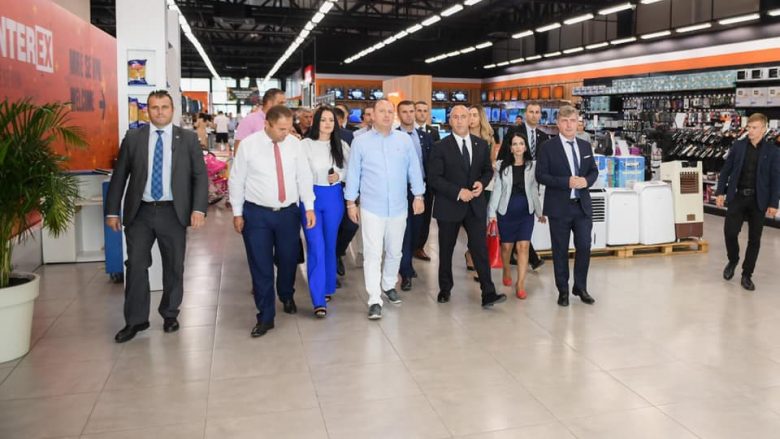 Haradinaj: Kënaqësi e jashtëzakonshme të dëgjoj se taksa 100 për qind ka ngritur prodhimin vendor