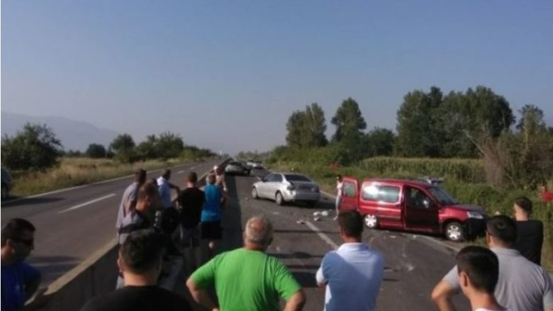 Aksidenti në autostradën Tetovë-Gostivar, 5 persona në gjendje të rëndë