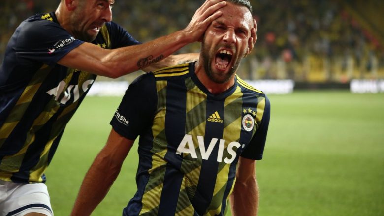Vedat Muriqi debuton me një super gol me fanellën e Fenerbahces në Superligën turke