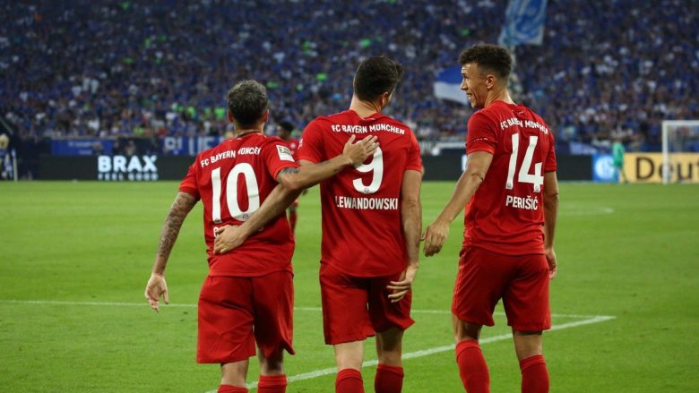 Lewandoski “hat-trick” në fitoren e Bayernit ndaj Schalkes, debuton Coutinho dhe Perisic