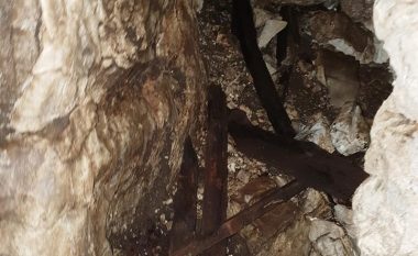 Zbulohet shpella ku u fsheh për një vit nga komunistët, albanologu dom Nikollë Gazulli