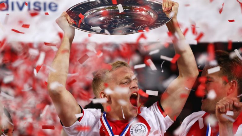 Ish-sulmuesi i Ajaxit e këshillon Van de Beekun: Duhet të transferohesh në Liverpool