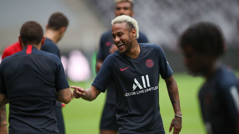 Neymar i ka thënë PSG-së që dëshiron të kalojë vetëm te Barcelona