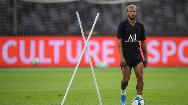 PSG e refuzon ofertën e parë të Barcelonës për Neymar, kërkon 100 milionë euro dhe dy lojtarë