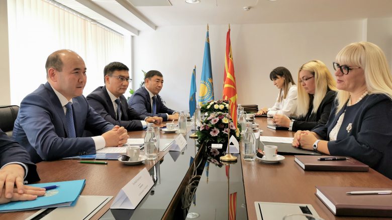 Maqedonia dhe Kazakistani nënshkruajnë tre marrëveshje bilaterale për bashkëpunim ndërkombëtar