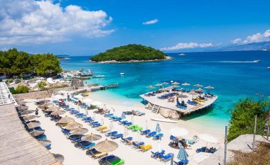Rekord turistësh të huaj për tetë mujorin në Shqipëri, 16.4 për qind më shumë se në 2019-n