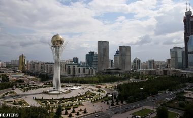 Qeveria e Kazakistanit do të paguajë borxhet bankare të 500 mijë banorëve