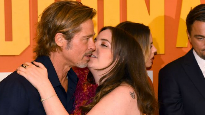 Lena Dunham u përpoq ta puthte Brad Pittin në premierën e filmit “Once upon a time in Hollywood”