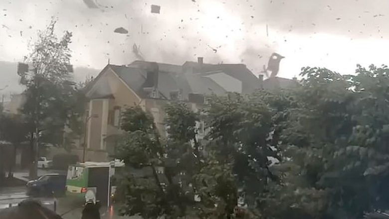 Tornadoja e fuqishme që goditi Luksemburgun, lëndoi 14 persona dhe dëmtoi kulmet e 100 shtëpive