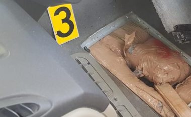 Qafë Botë: U fshehën 32 kg kanabis në makinë, policia arreston drejtuesin e mjetit