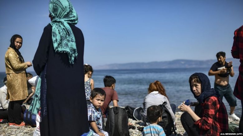 Shkupi i gatshëm të përballet me valë të re refugjatësh afganë