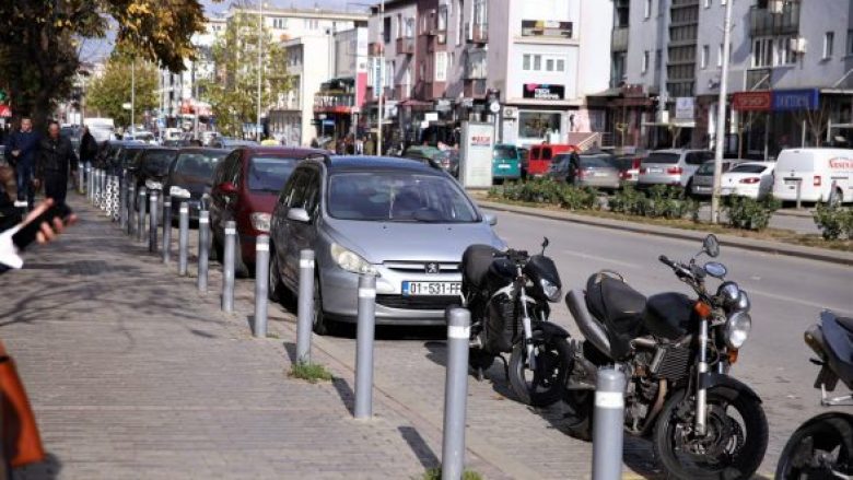 Miratohet rregullorja për shfrytëzimin e parkingjeve në Prishtinë