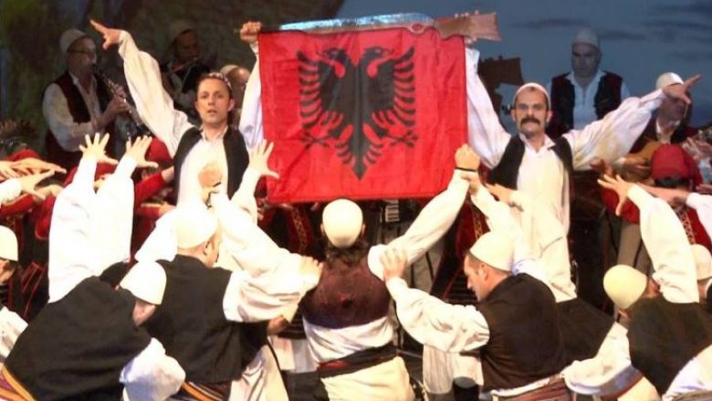 Ansambli “Shota” merr çmimin e dytë në festivalin më të madh të folklorit në botë