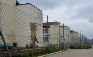 Dy të burgosur i vënë flakën dhomave në Qendrën Korrektuese në Lipjan