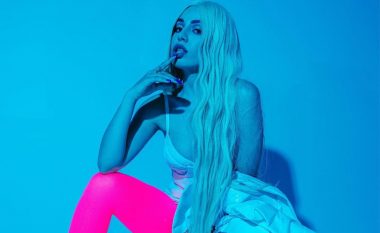 Ava Max publikon këngën e re, por pa videoklip