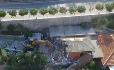 Pamjet me dron nga ku po prishet restoranti i Mihal Kokëdhimës, njeriut që sulmoi turistët spanjollë