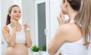 Ndryshime të pazakonshme gjatë shtatzënisë: A u rritet hunda shtatzënave?