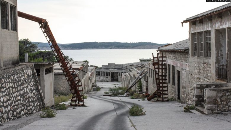 Burgu i Goli Otok pas gjashtë dekadash